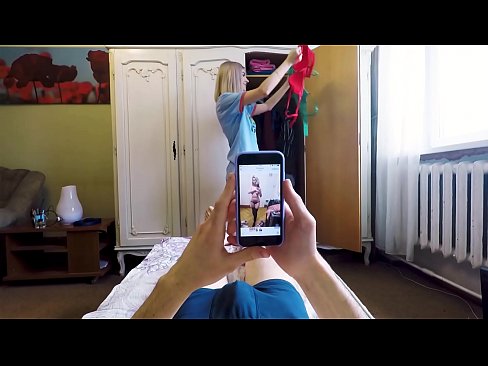 ❤️ आई घरी येण्यापूर्वी सावत्र बहिणीने तिच्या भावाला सह केले ❤️ mr.sayhentai.ru वर ️❤
