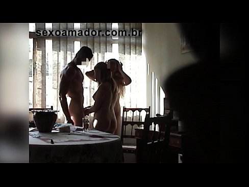 ❤️ लैंगिक मित्र त्याच्याबरोबर एक राक्षस आणि थ्रीसम आमंत्रित करतात ❤️ mr.sayhentai.ru वर ️❤